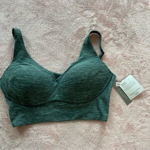 Victoria’s Secret moisture wicking medium support sports bra 34DD